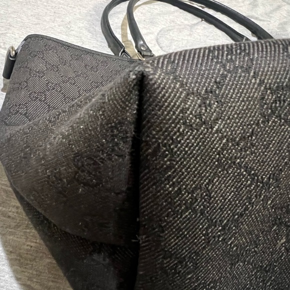 Gucci Black Signature Pattern Tote - Picture 3 of 8